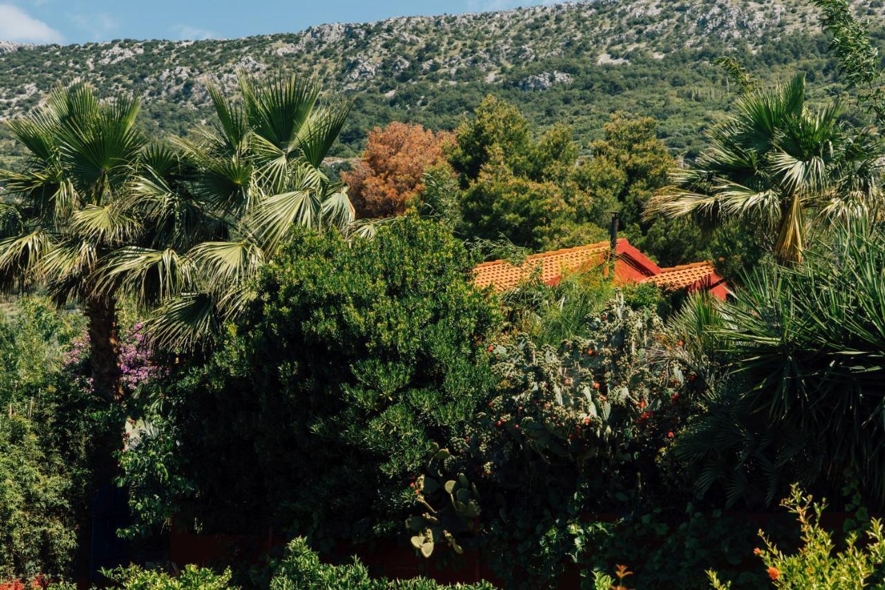 Villa Tropica, Total Privacy, Tropical Garden And Private Pool Kaštela Exteriör bild
