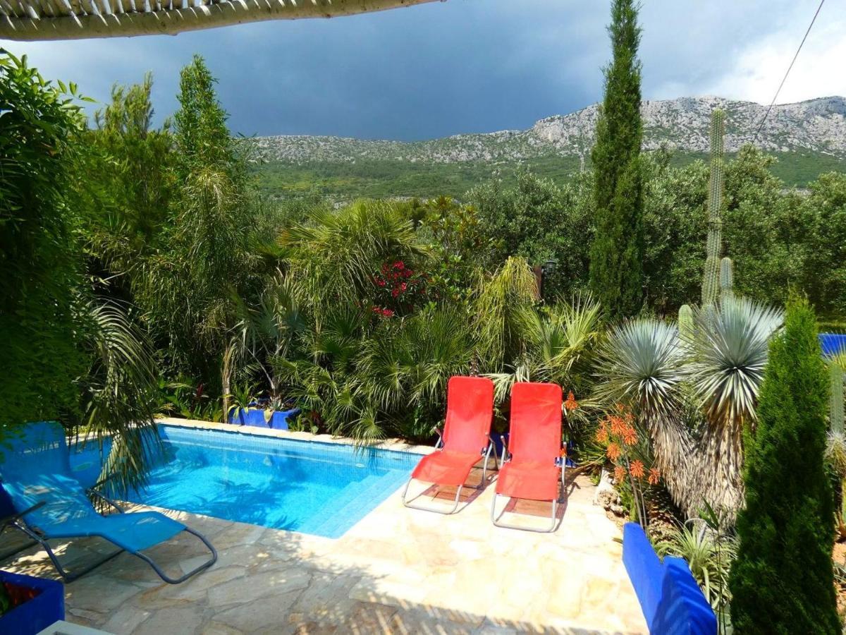 Villa Tropica, Total Privacy, Tropical Garden And Private Pool Kaštela Exteriör bild